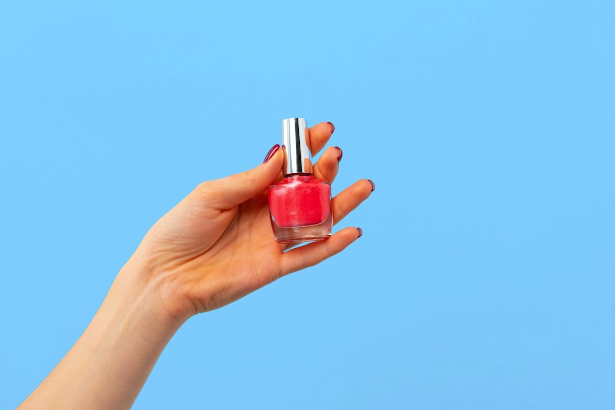 Voici comment protéger vos mains des allergie aux vernis à ongles