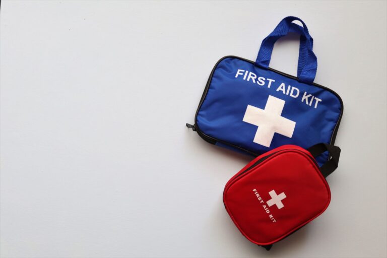 Trousse d'urgence allergie : que doit-elle contenir ?